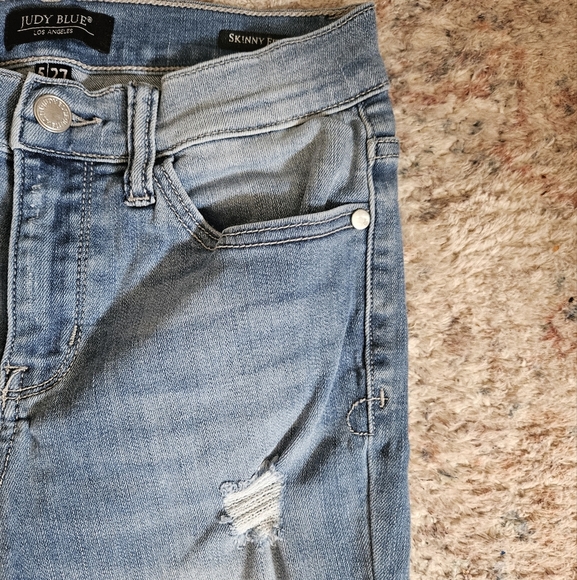 Judy Blue Distressed Blue Denim Jeans. Size 5/27 skinny - Picture 4 of 10
